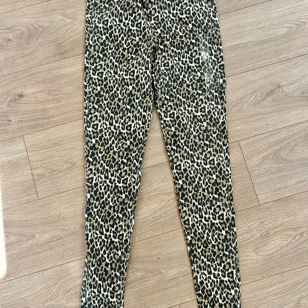 NWT American Eagle Super high Rise leopard print leggings Pants size 6 Xtra Long